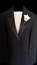 Load image into Gallery viewer, Noir Elegance Calla Brooch