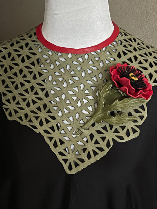 “CRIMSON BLOOM” COLLAR