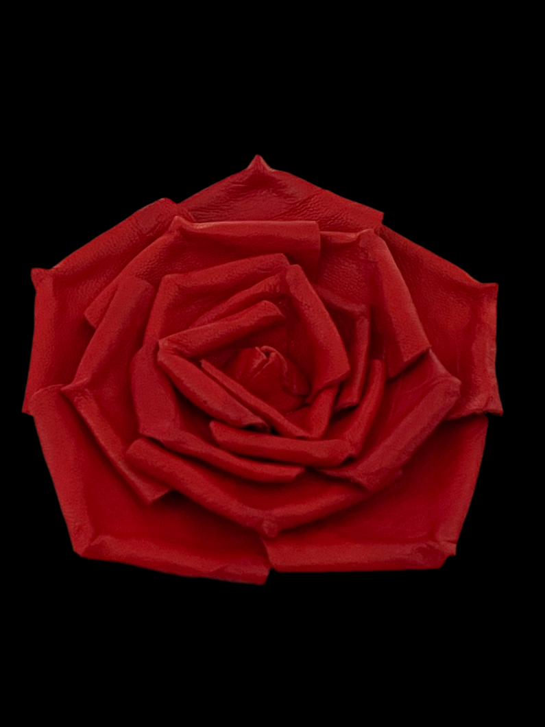 “ROUGE ELEGANCE” BROOCH