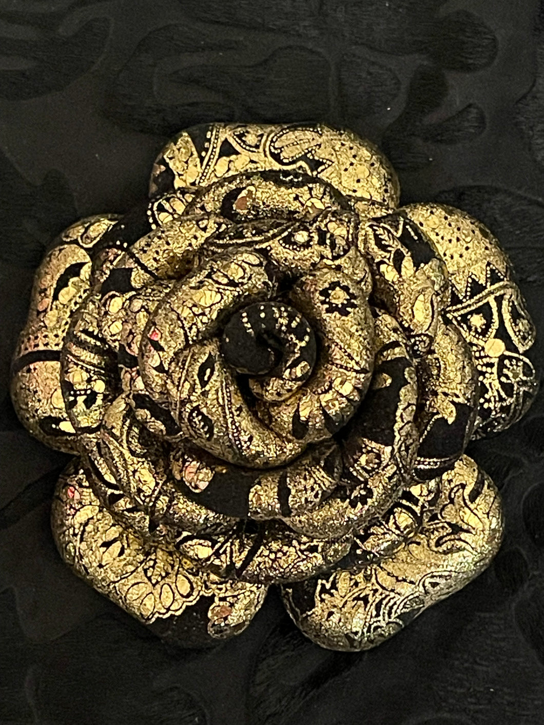 “CROWN GOLD” BROOCH