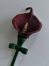 Load image into Gallery viewer, Dark Cherry Calla Lily Leather Brooch – Sculptural Floral Statement Pin