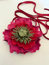 Load image into Gallery viewer, Wild Rose Anemone Leather Flower Necklace &amp; Belt