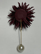 Load image into Gallery viewer, ASTER PIN BROOCH