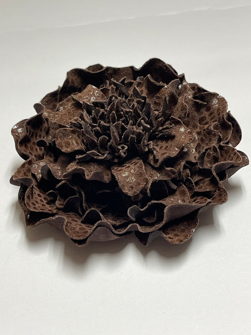 «DARK TRUFFLE» PEONY BROOCH