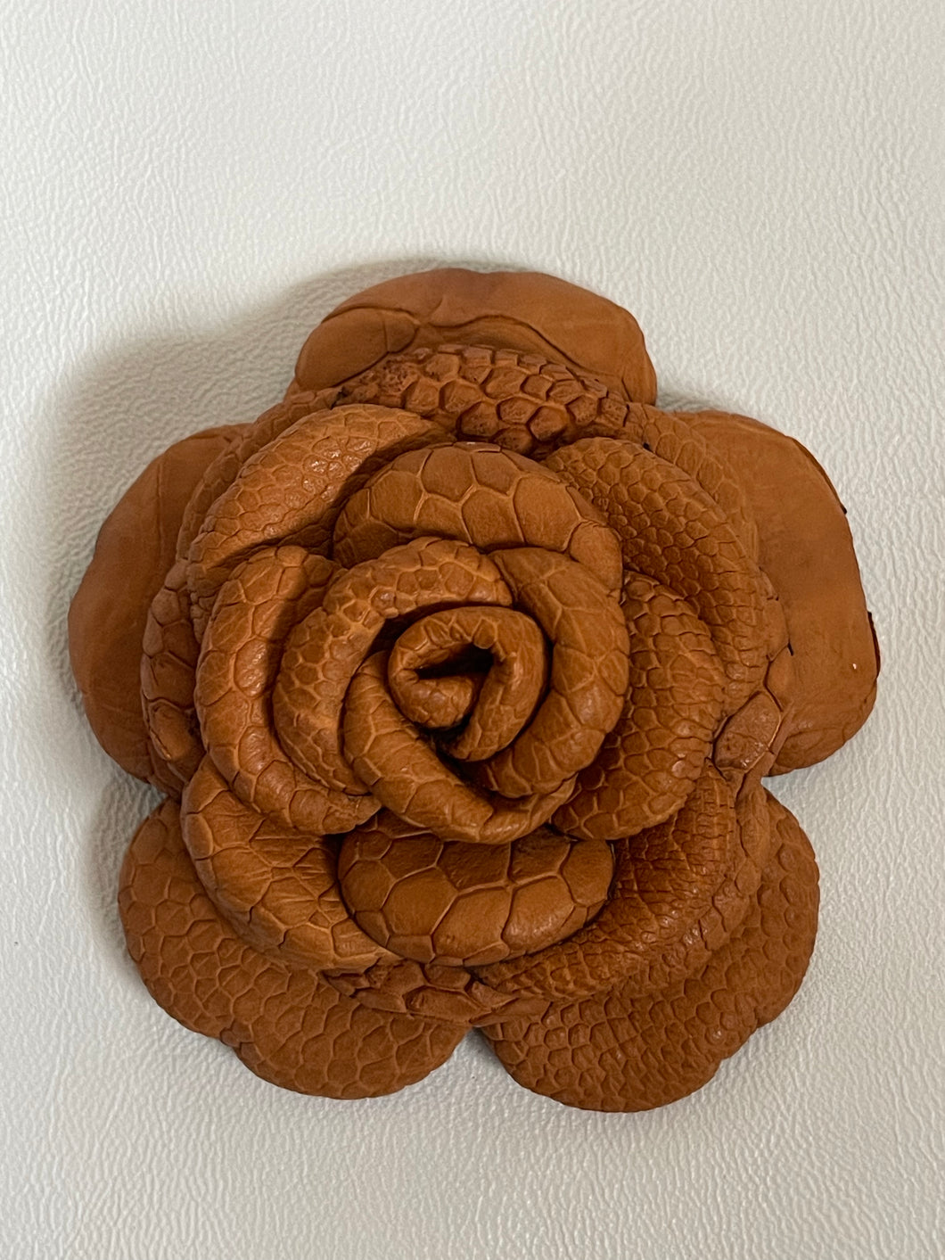 OSTRICH LEATHER BROOCH