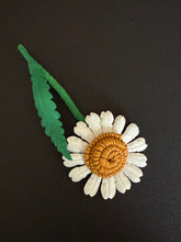 Load image into Gallery viewer, “HEART OF GOLD” daisy brooch￼